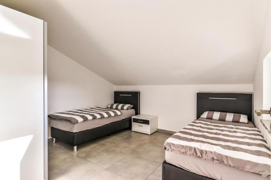 אומאג Apartments Lia-Jolie מראה חיצוני תמונה