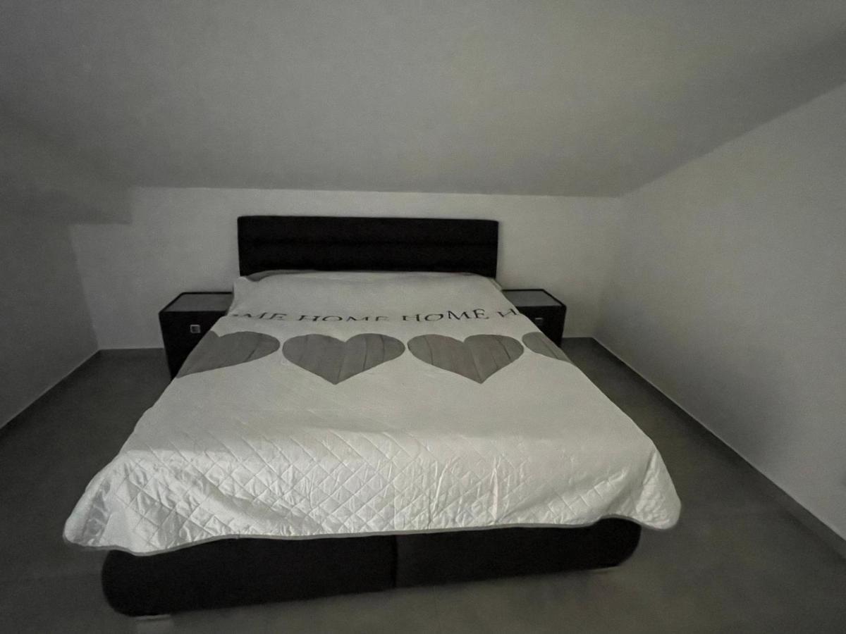 אומאג Apartments Lia-Jolie מראה חיצוני תמונה